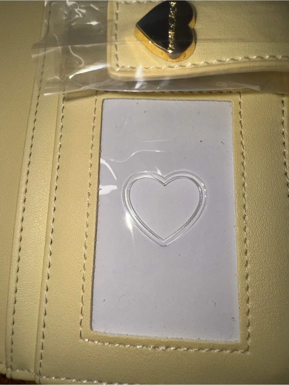NWT Betsey Johnson XOPIXIE Daisy Bifold Wristlet Wallet